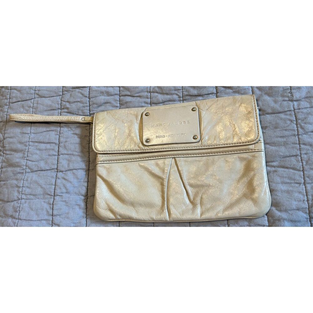 Marc Jacobs Leather Eugenie Clutch Foldover Closure Wristlet Strap Off White